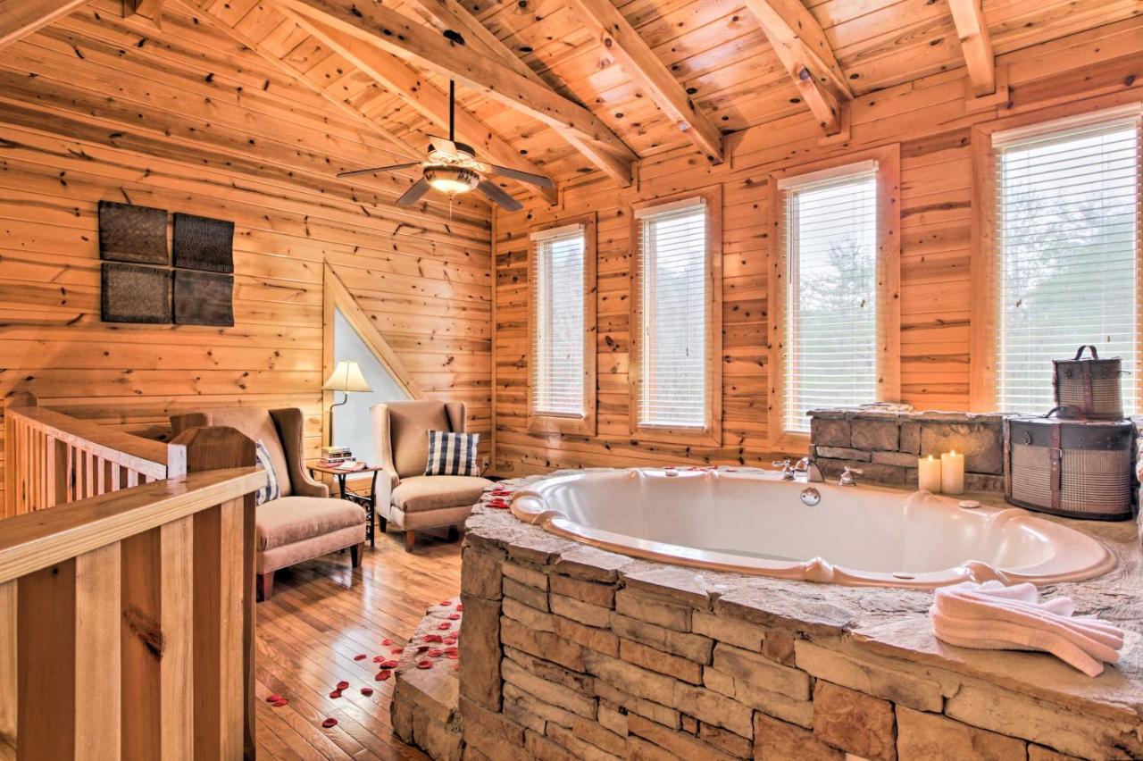 Cabin With Hot Tub About 2 Mi To Island In Pigeon Forge! Exteriér fotografie