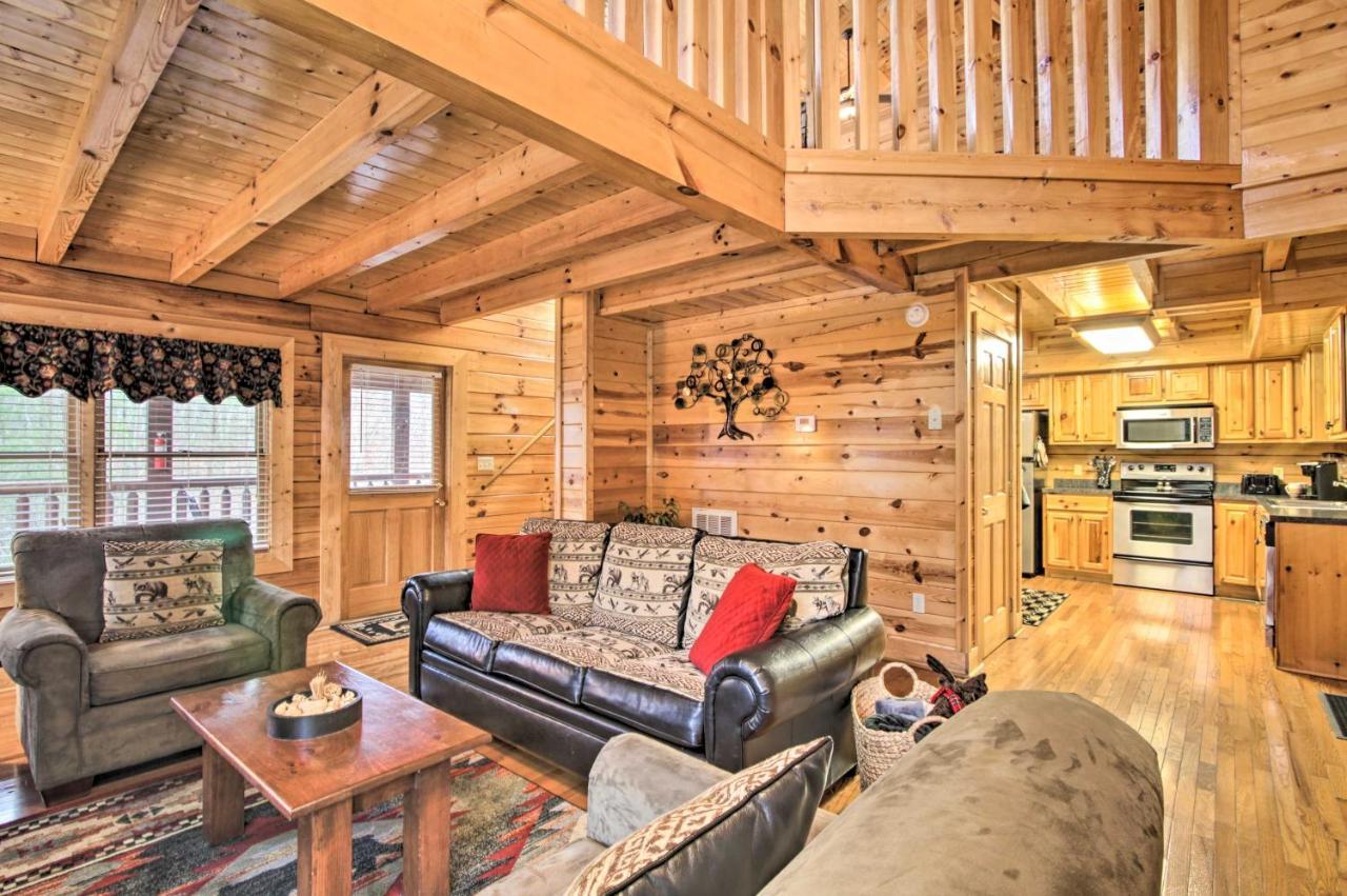Cabin With Hot Tub About 2 Mi To Island In Pigeon Forge! Exteriér fotografie
