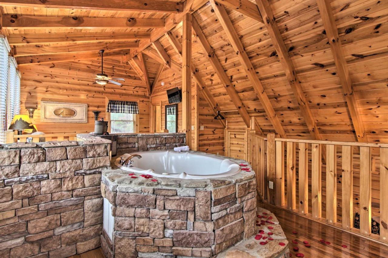 Cabin With Hot Tub About 2 Mi To Island In Pigeon Forge! Exteriér fotografie